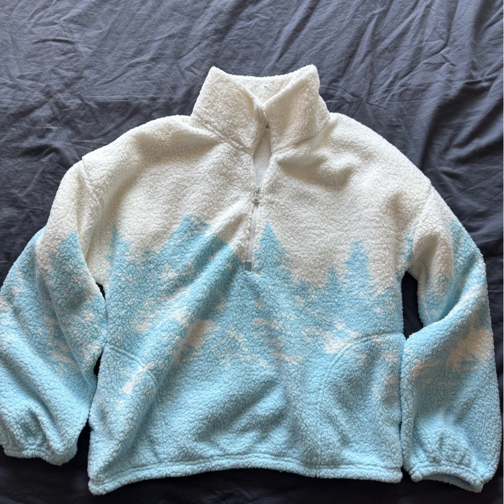Light blue and white fleece
